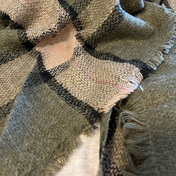 NWT Plaid Blanket Scarf Wrap - Picture 15 of 16